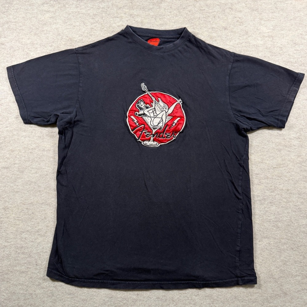Vintage Fender Custom Shop T-Shirt Blk XXL Embroidered Red Pick Tag Martini Girl